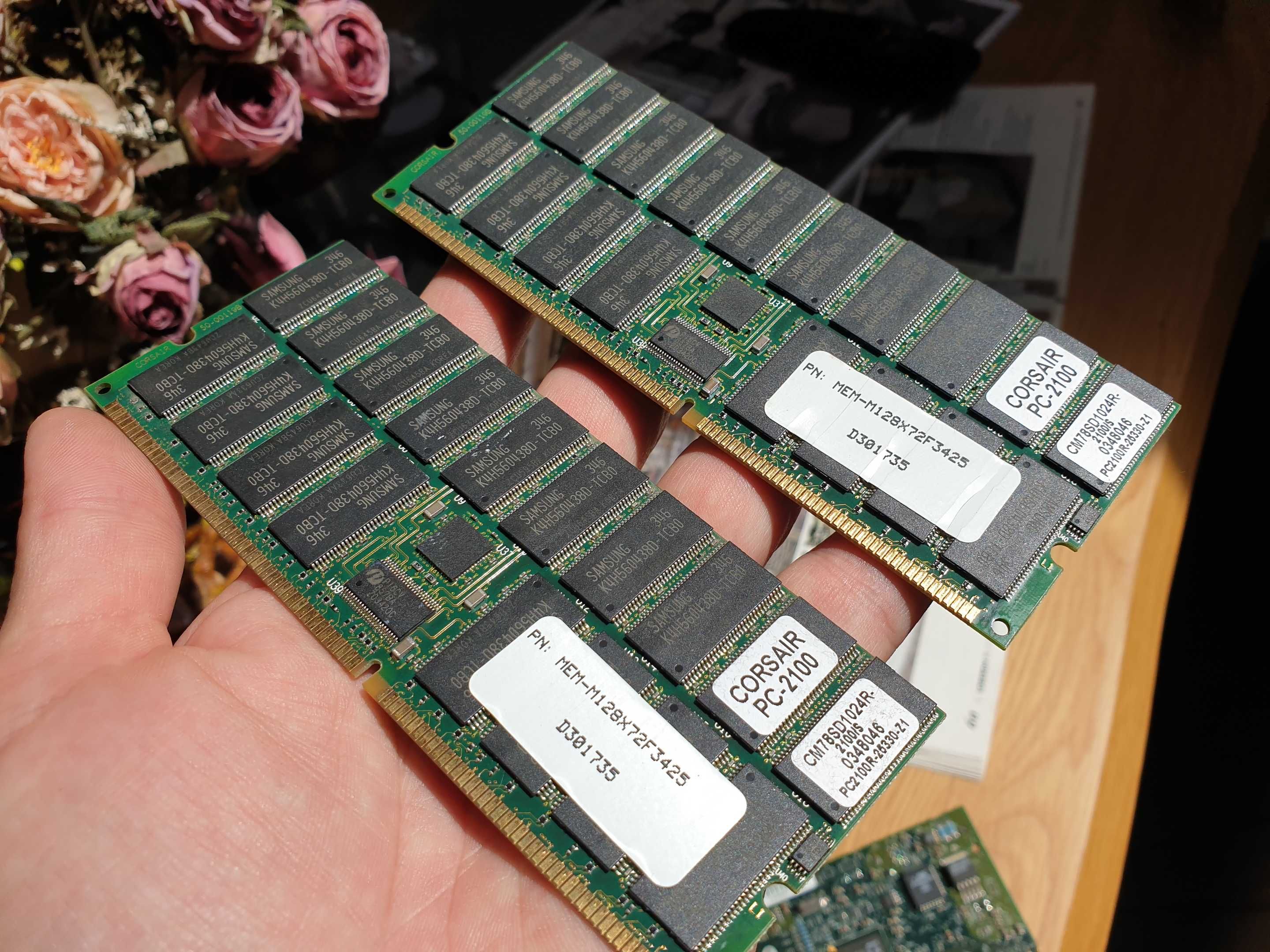 ram 2x Corsair CM78SD1024R-2100/S – 2GB PC-2100R 2x 1GB DDR 266MHz
