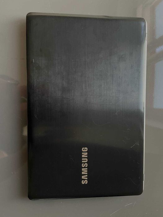 Laptop Samsung NP370E5J i7 16GB RAM NVIDIA GeForce 820M WIN10 Pro