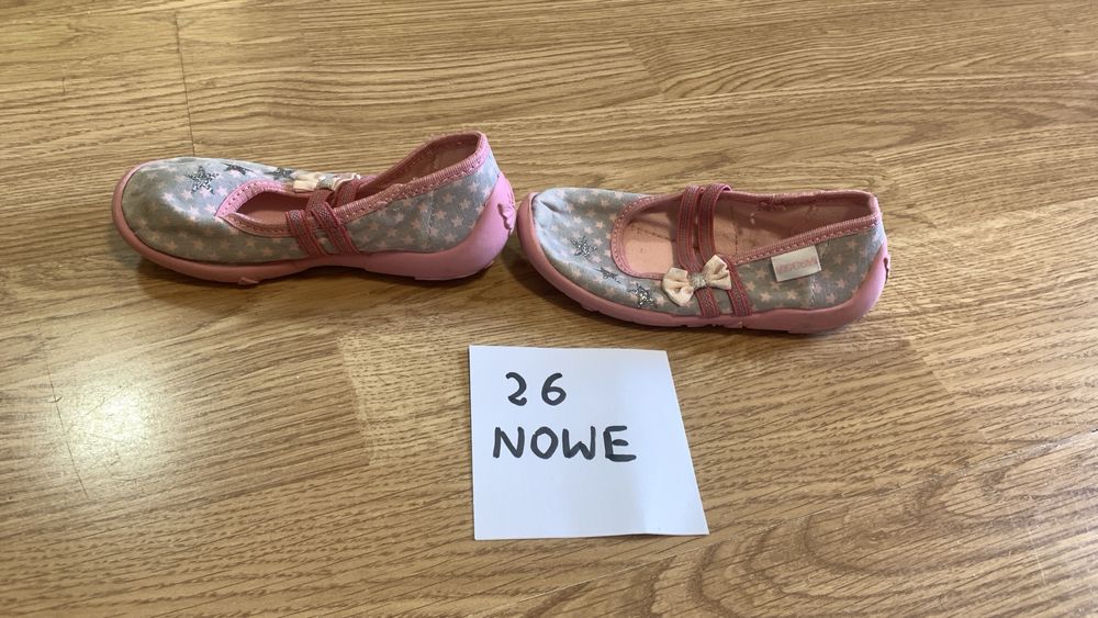 Kapcie 26 sandały sandałki nowe