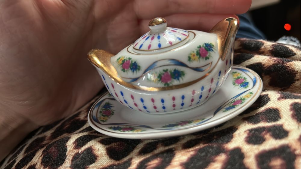 kolekcjonerska miniaturka porcelana waza stara prl antyk tacka vintage