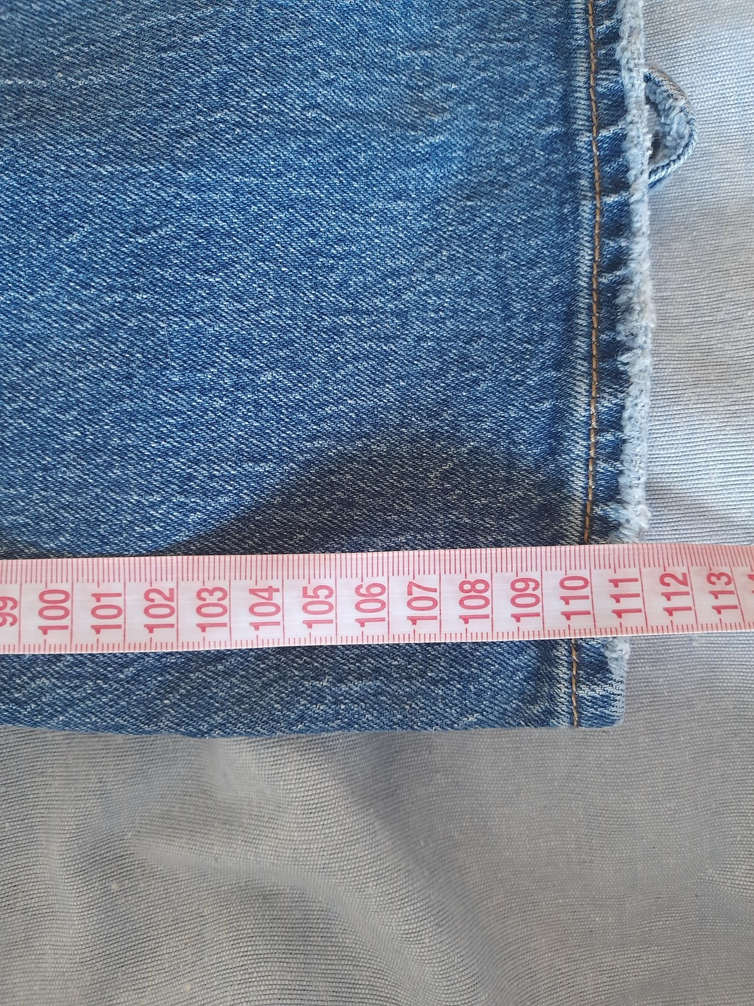 Нові джинси кльош фірми Levi's, 33/32 розмір