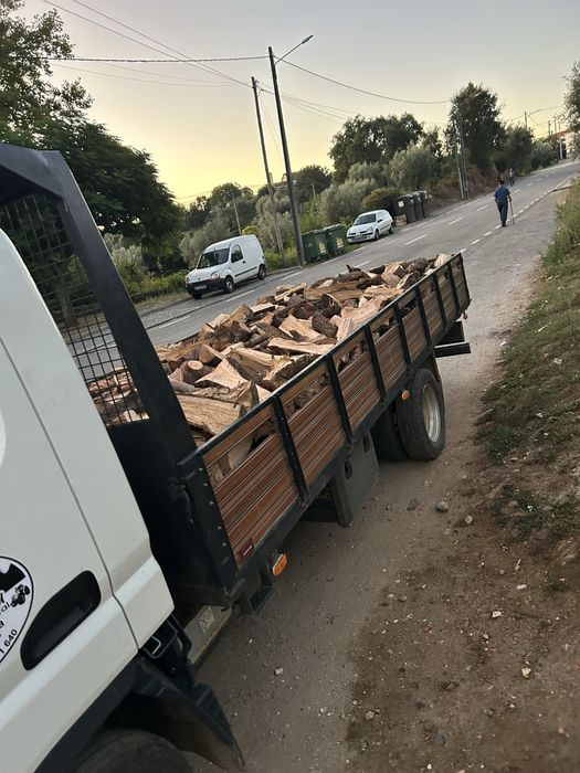 Vende-se Lenha Seca