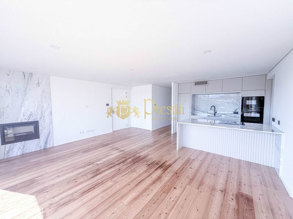 Apartamento T2 com vista sobre a Penha