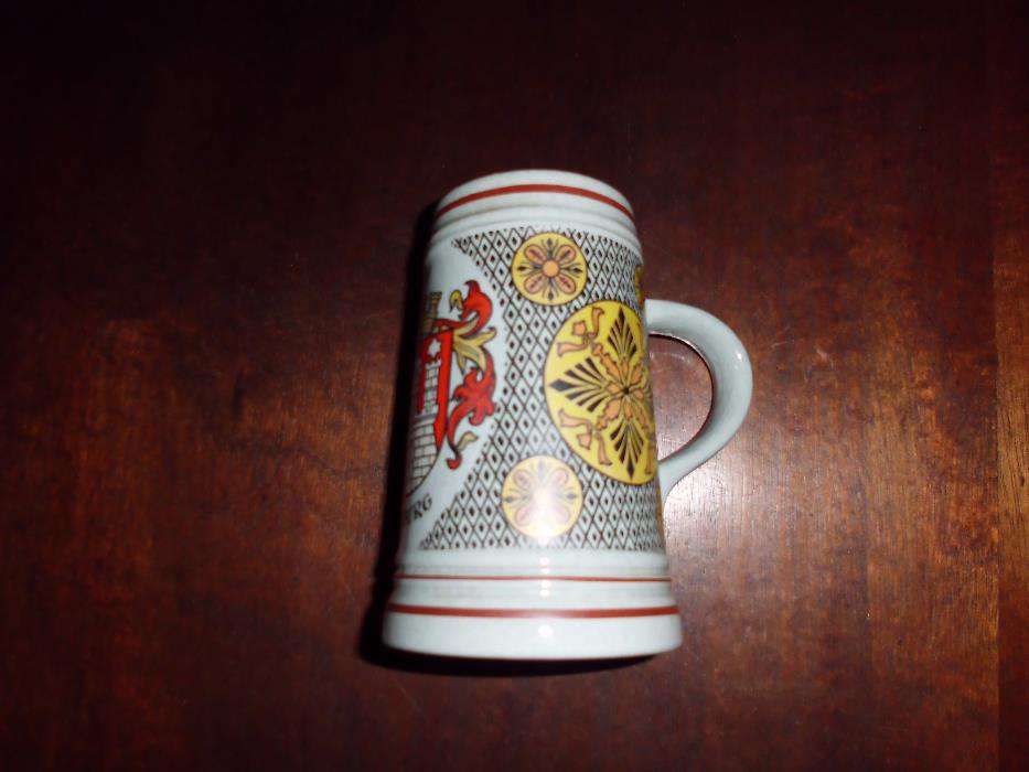 Caneca de cerveja alemã antiga