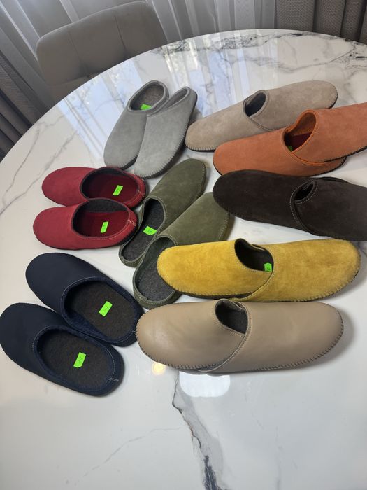 Тапки домашні з натуральної шкіри.