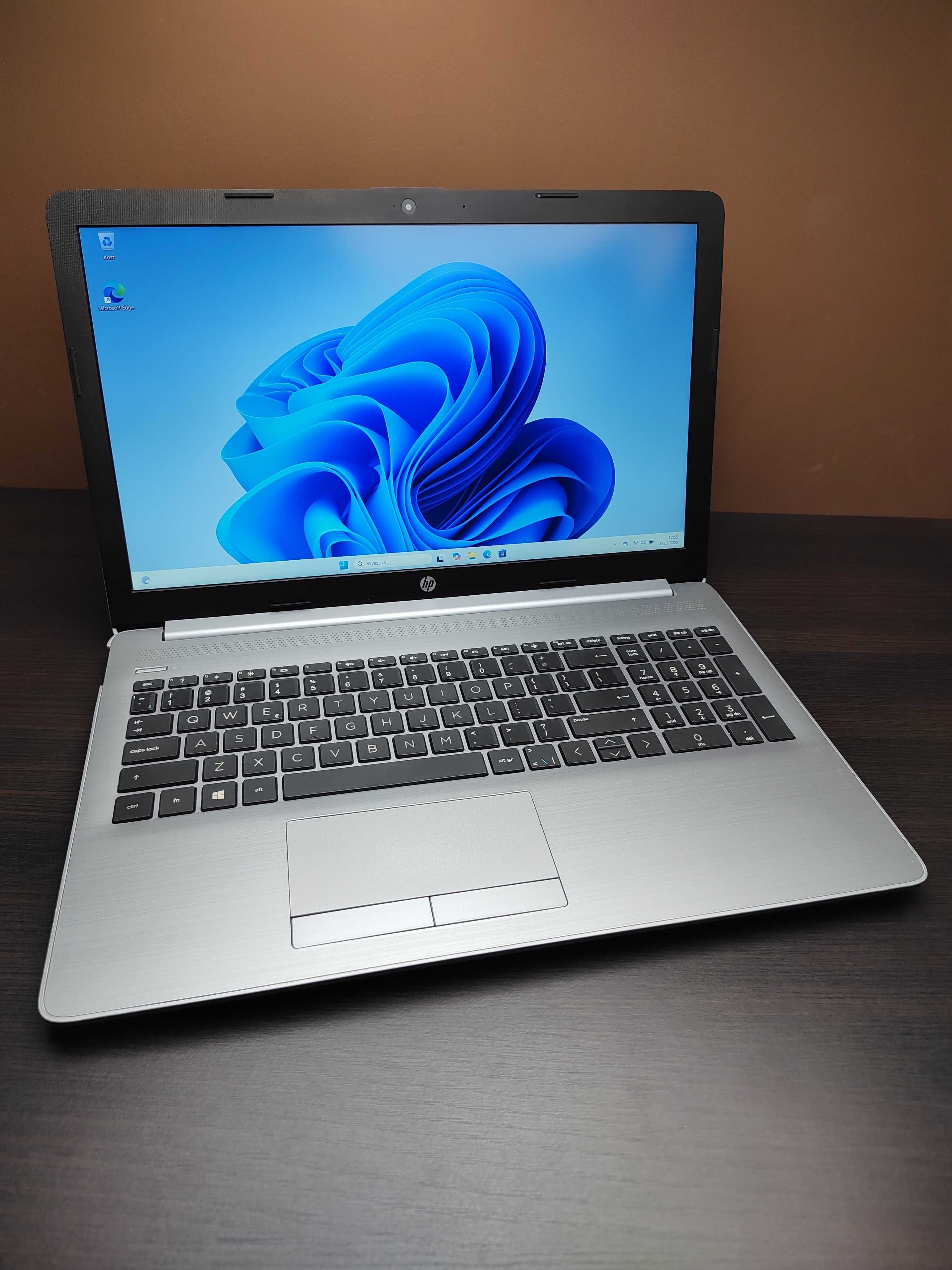 LAPTOP | 15,6" FHD | HP 255 G7 | Ryzen 5 3500U | 16GB RAM | DVD-RW W11