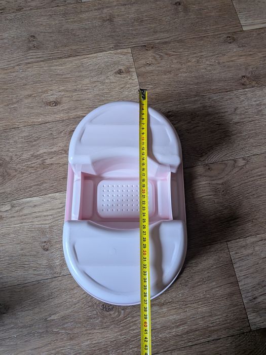 Миска, ванночка призначена для гігієнічних процедур новонароджених