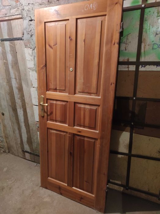 Sprzedam drzwi z pełnego drewna - dom, altana