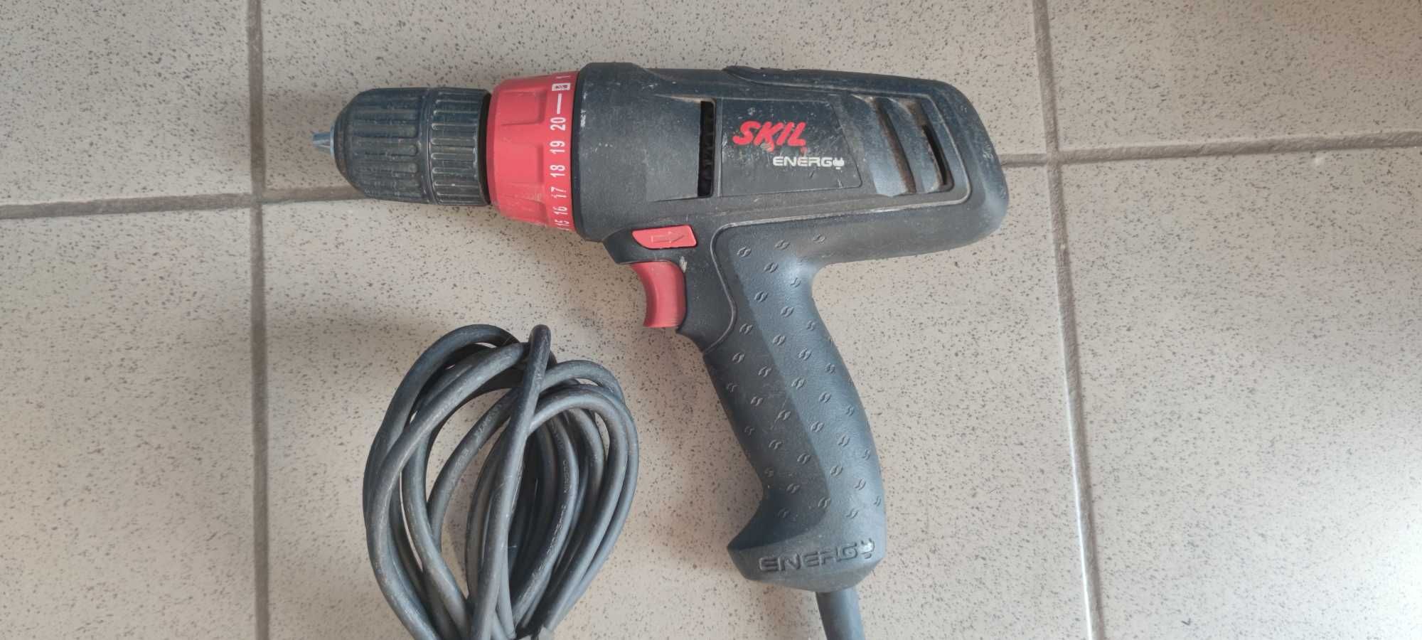 Сетевой шуруповерт Skil 6220