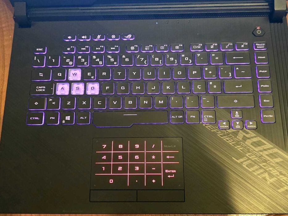 ROG Strix G15 IntelCore i7-10870H/NVIDIA GeForce RTX2060/ RAM:16GB/1TB