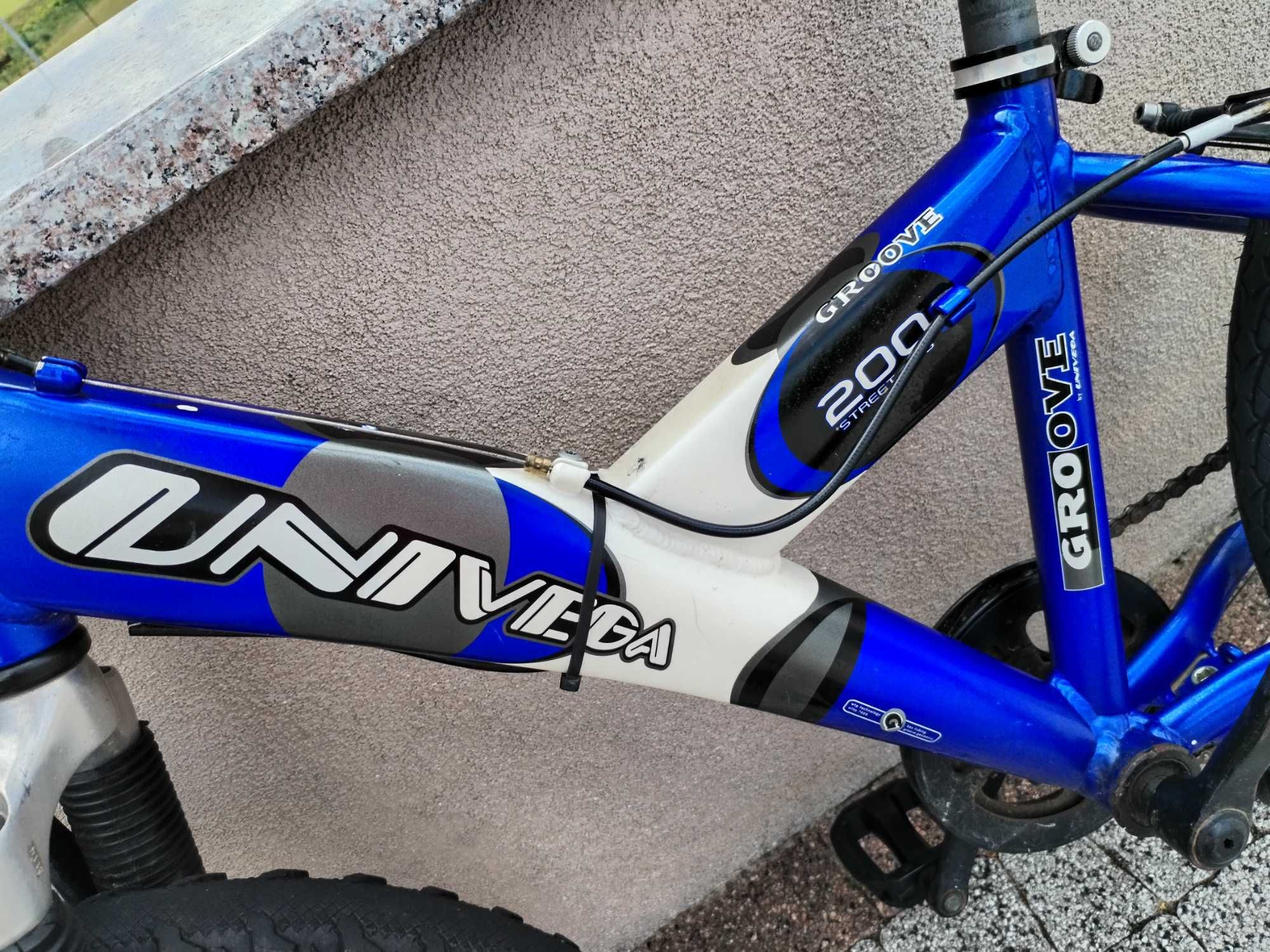Rower Univega Groove 20"