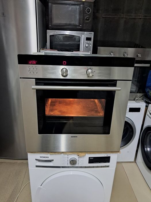 Електрична духова шафа Siemens під забудову на 58 л з 8-ма режимами