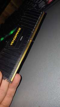 Продам оперативною память 32gb Vengeance ddr4