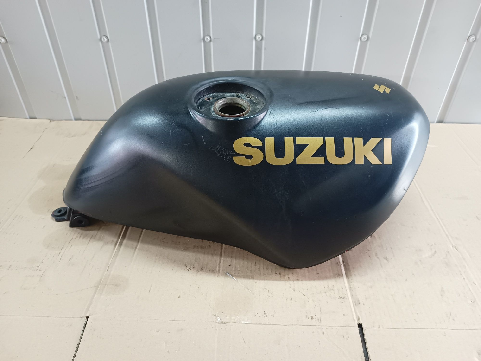 Bak zbiornik paliwa Suzuki gsf Bandit 400