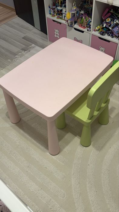 Дитячий стіл IKEA MAMMUT. Стілець IKEA MAMMUT
