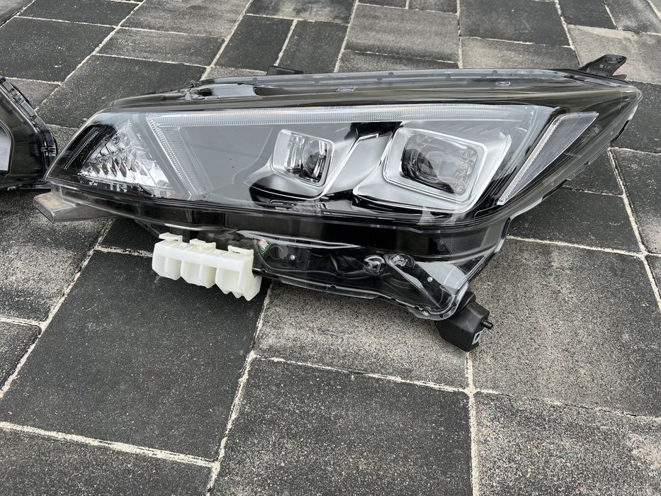 Nissan Leaf 2018-2025 Фари Фара левая правая Full LED РОЗБОРКА