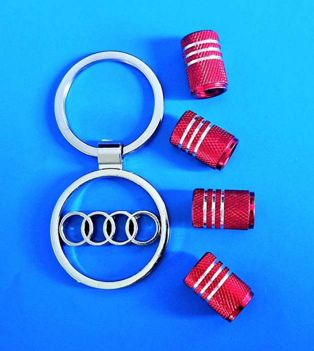 ** NOWY Breloczek AUDI + Nakrętki na wentyle czerwone komplet tuning