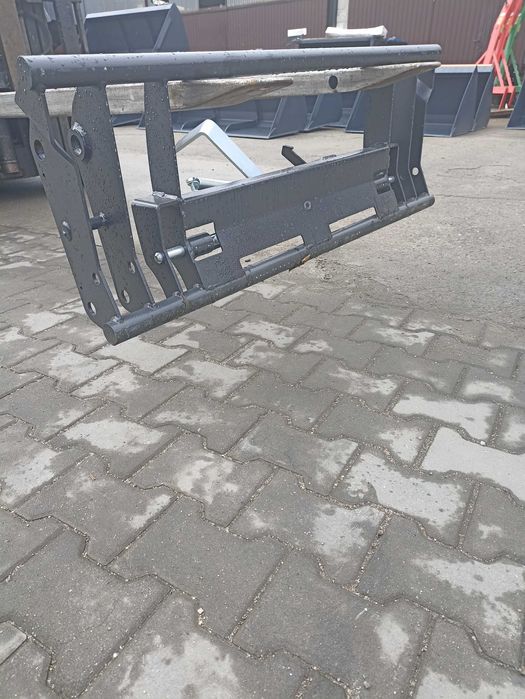 Nowa euroramka do ładowacza Tura Jakość Transport