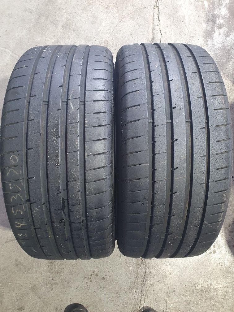 Pneus 245-35r20 Goodyear muito bons