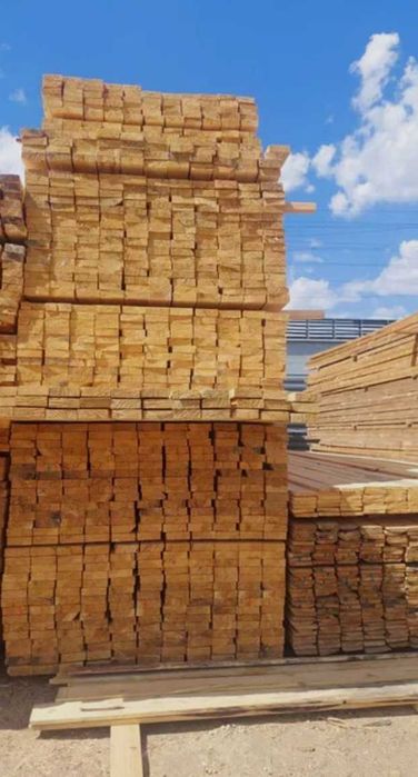 Продаж дошки стропил бруса сосни для будівництва