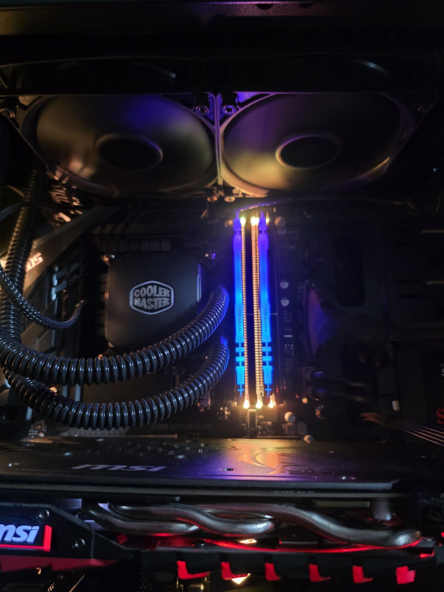 Komputer z chłodzeniem wodnym i5 / GTX 1070 / RGB /

16 GB
