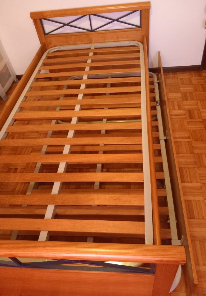 Cama de solteiro com gaveta