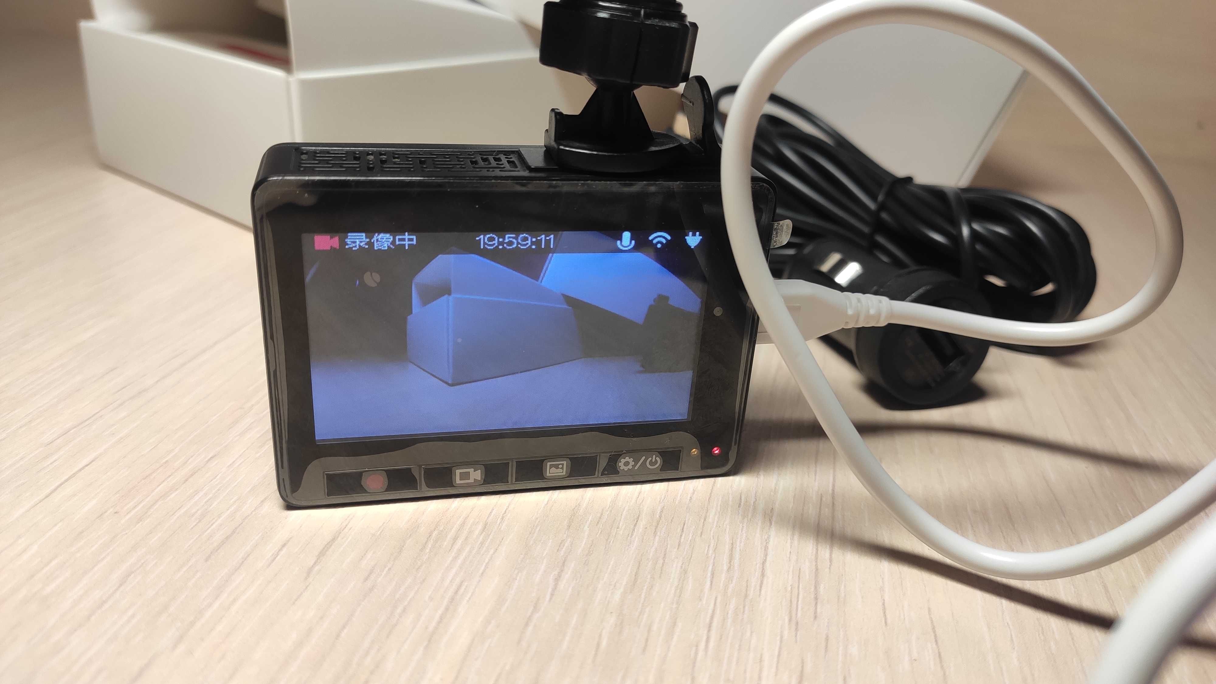 Видеорегистратор  Xiaomi 1080p