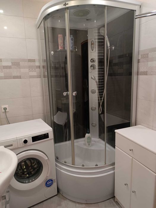 Kabina z hydromasażem 90x90