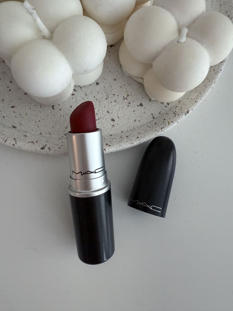Matowa Szminka Pomadka MAC Mac Russian Red Matte