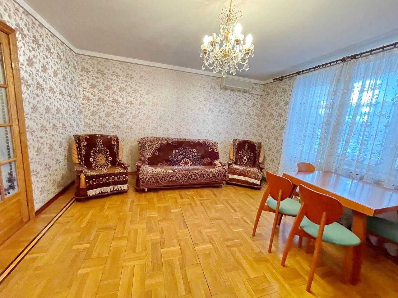 Продам чотирьохкімнатну квартиру на Намиві! АВТОНОМНЕ ОПАЛЕННЯ!