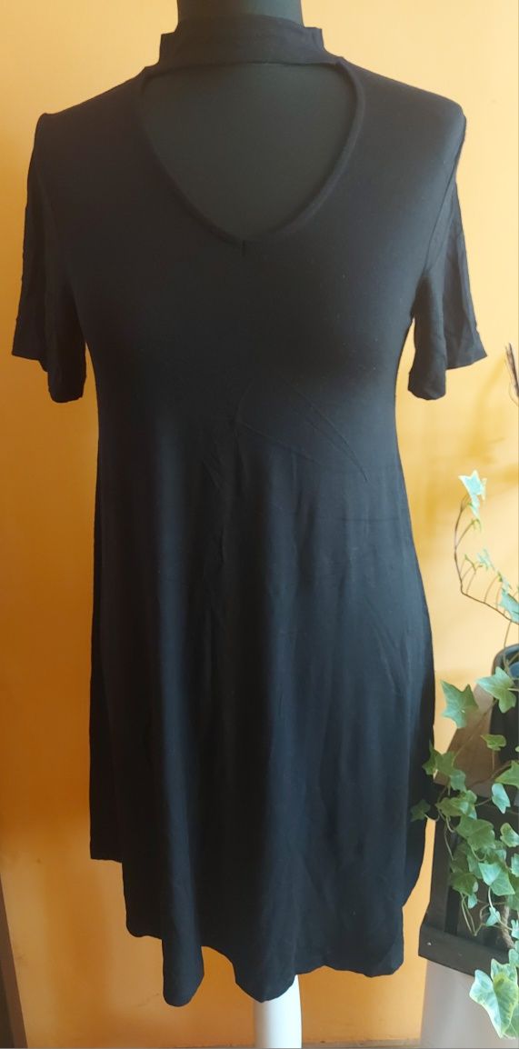 Sukienka z chokerem Pull&Bear S/M