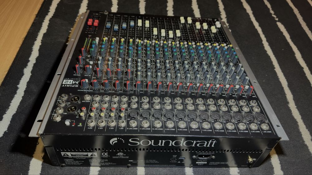 Mesa Soundcraft Spitit M12  (20 canais)