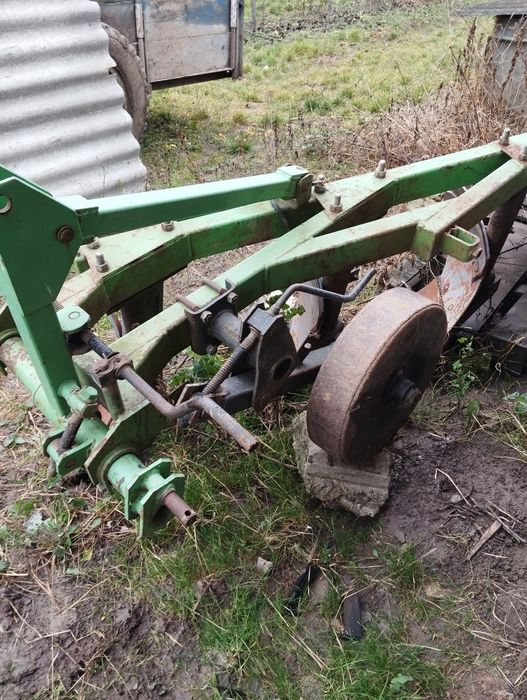 Плуг Бомет 3-25 польский