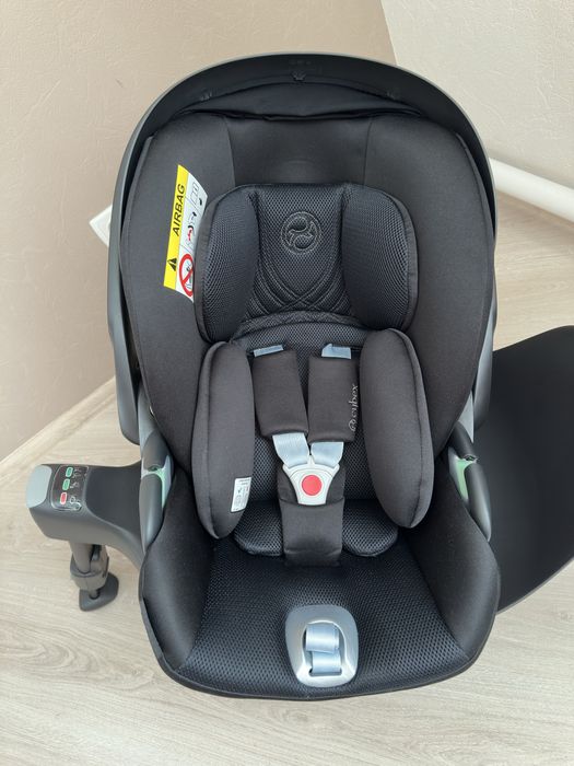 Автолюлька Cybex Cloud T Plus  та база  Cybex T