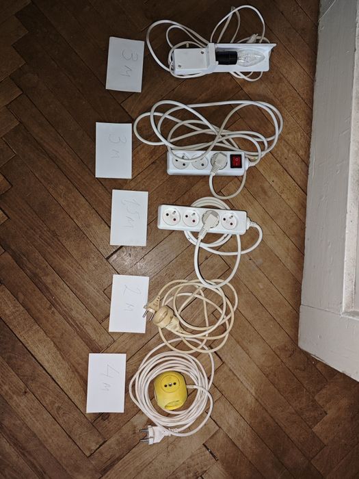 Przedłużaczy i lampka na klips