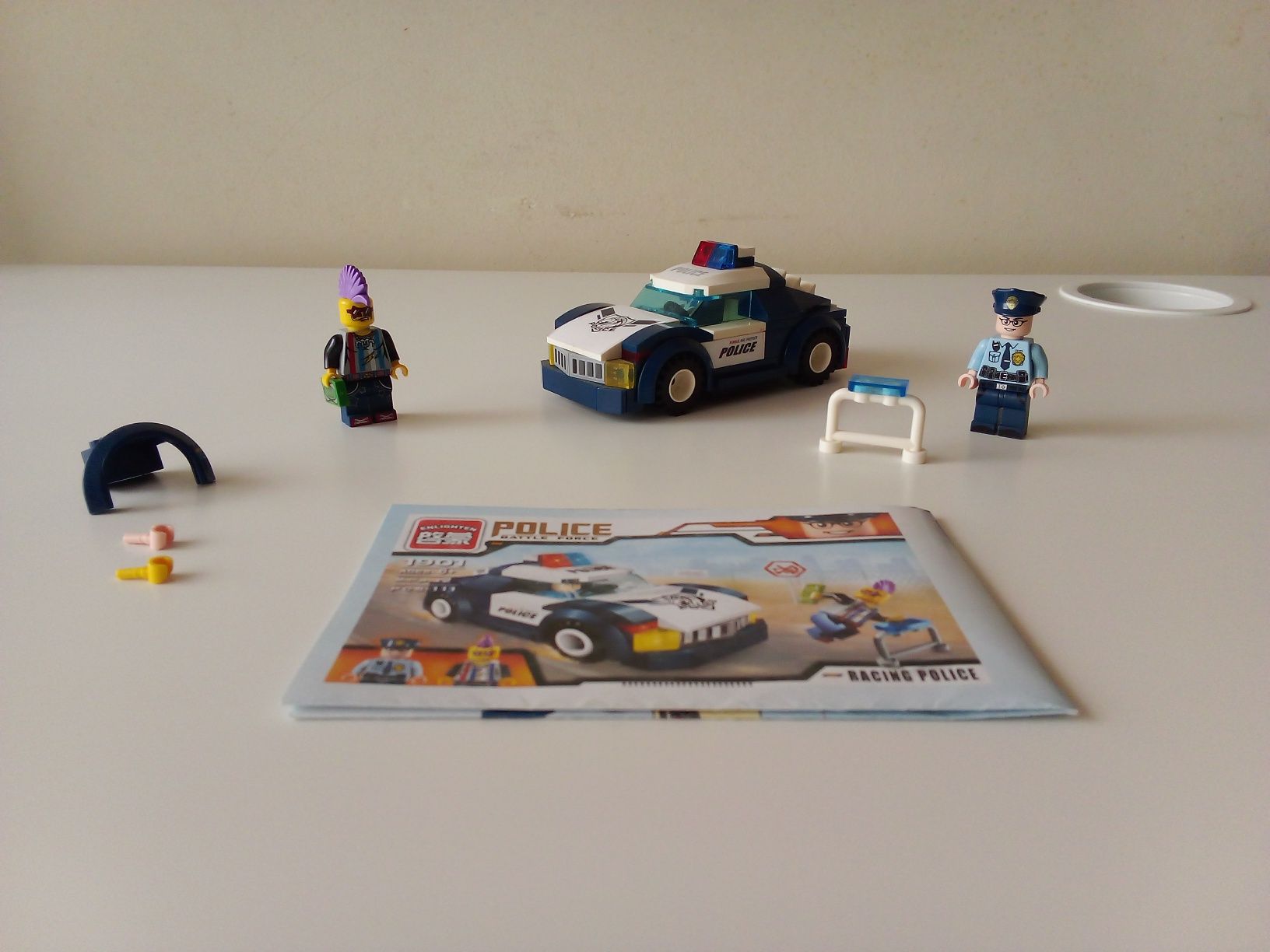 Carro de Polícia 1901 (LEGO)