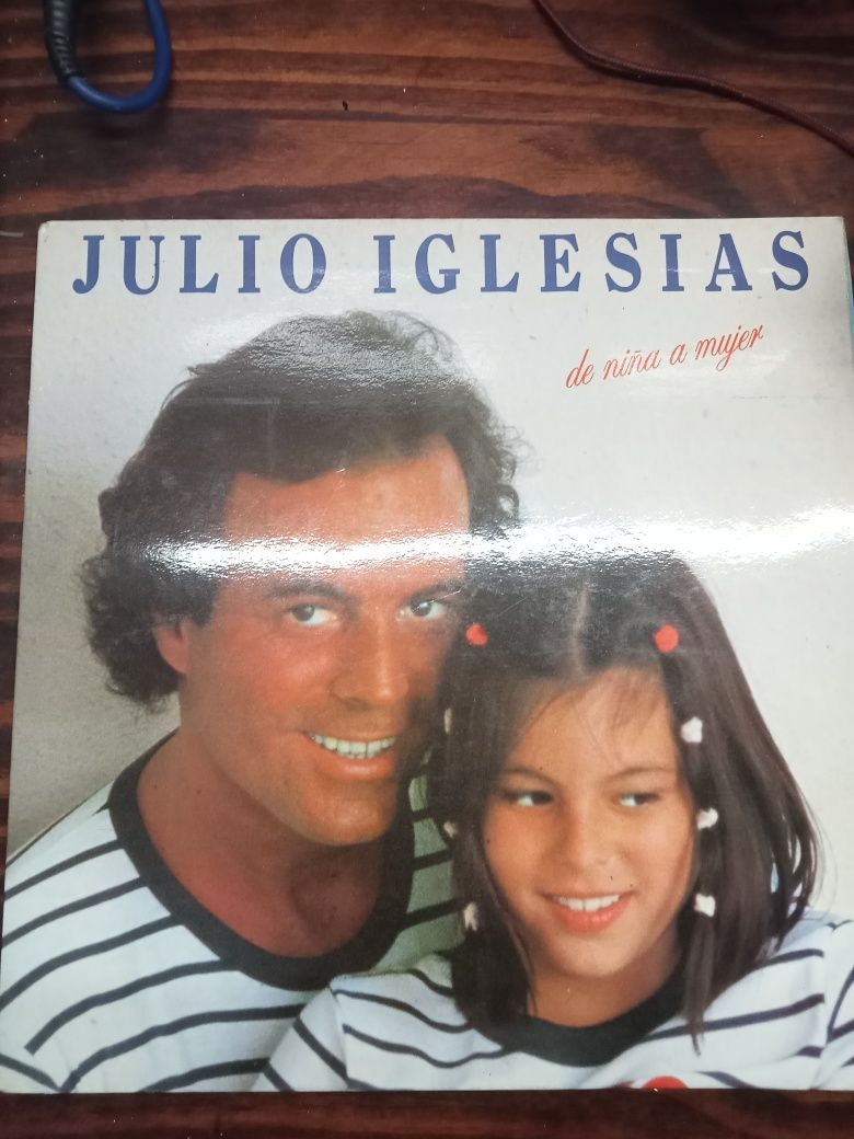 Disco vinil do Júlio Inglesias - De Nina a mulher