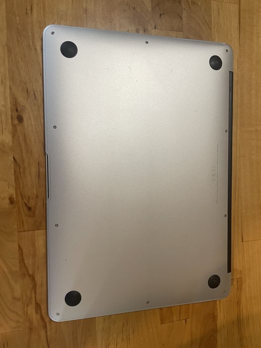 MacBook Air 13” (2017)
