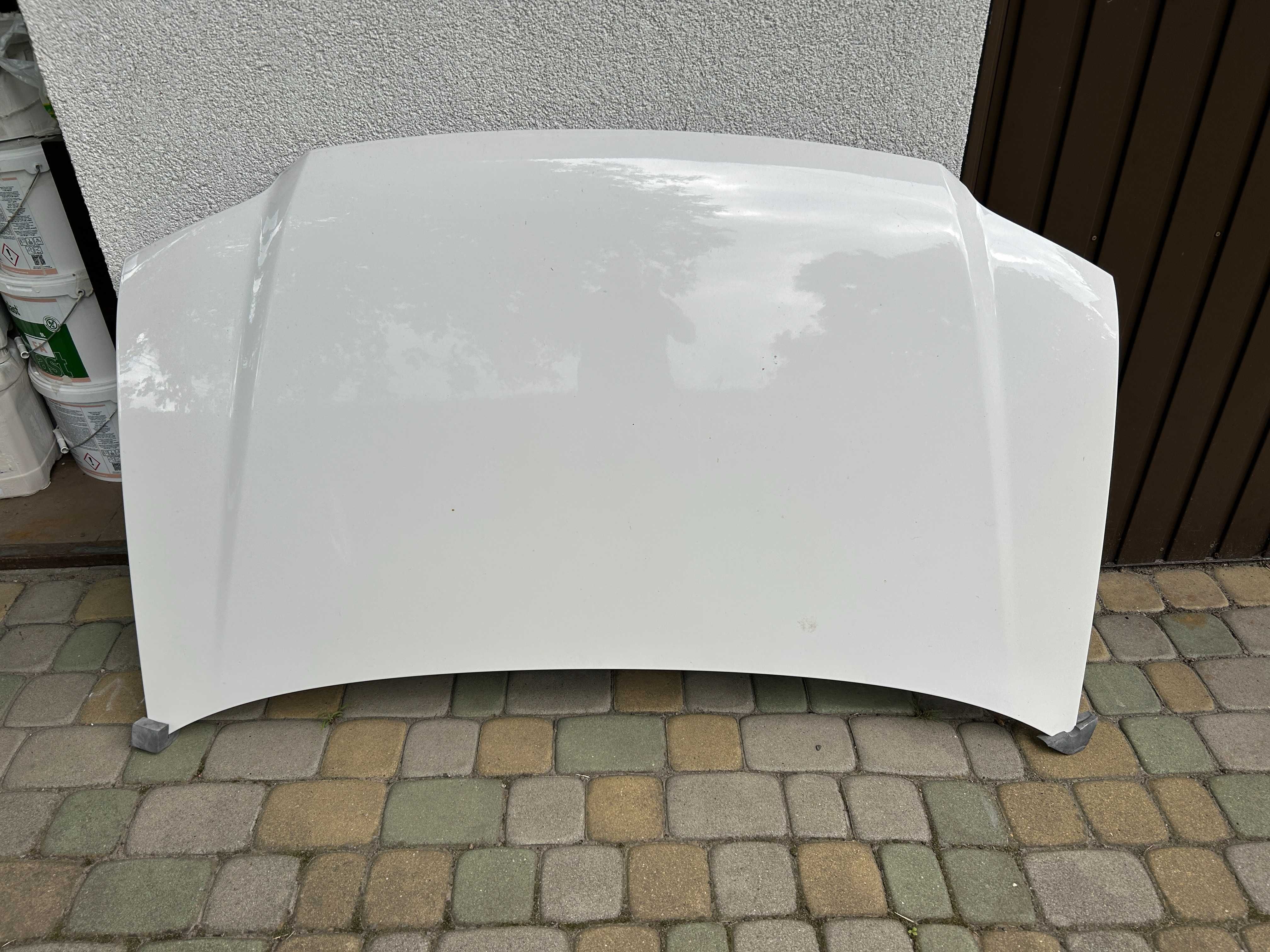 Maska Caddy 04-10 LB9A biała