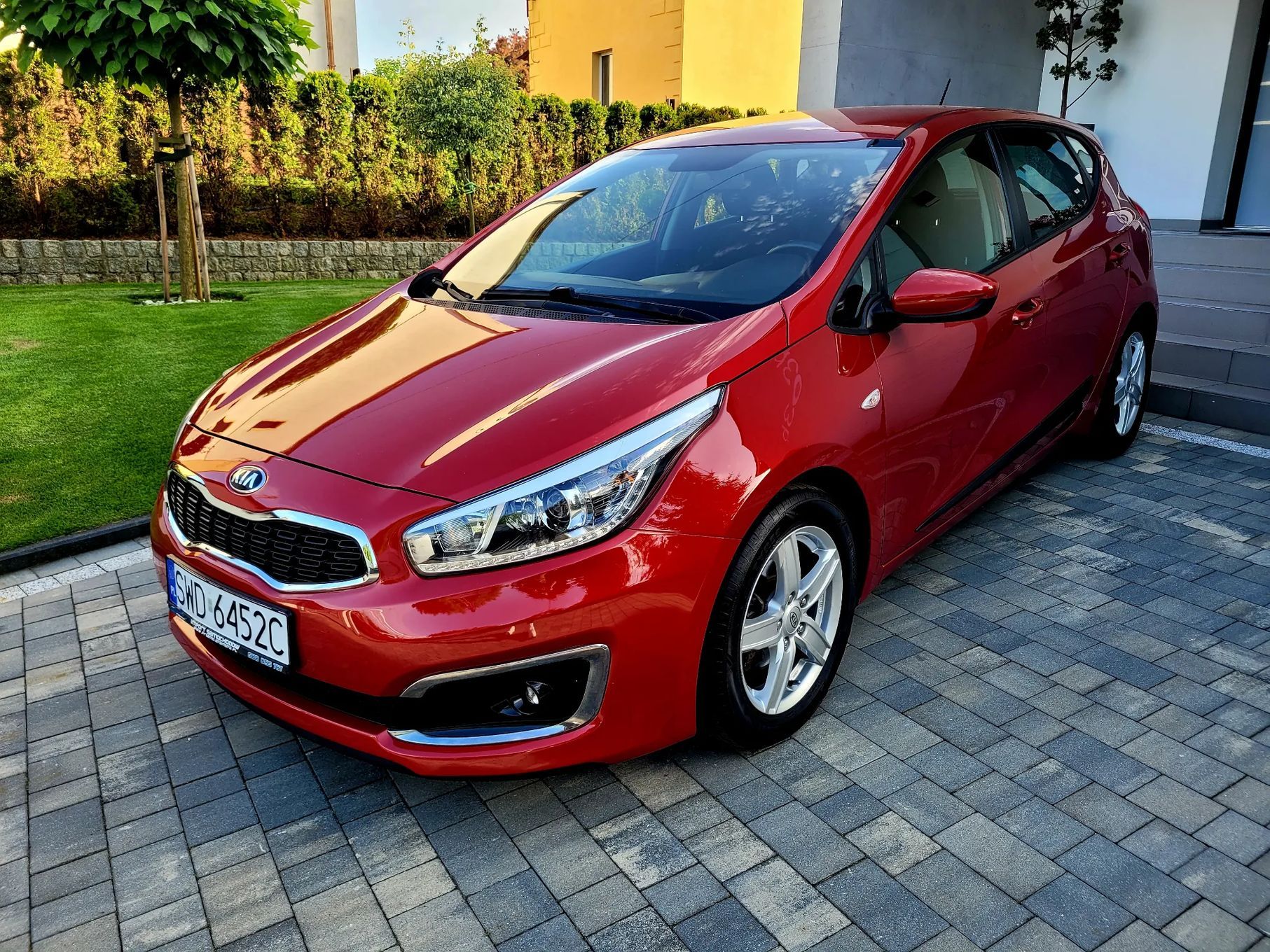 Kia Ceed 1,6 GDI 135KM / Stan BDB / LED / Klima
