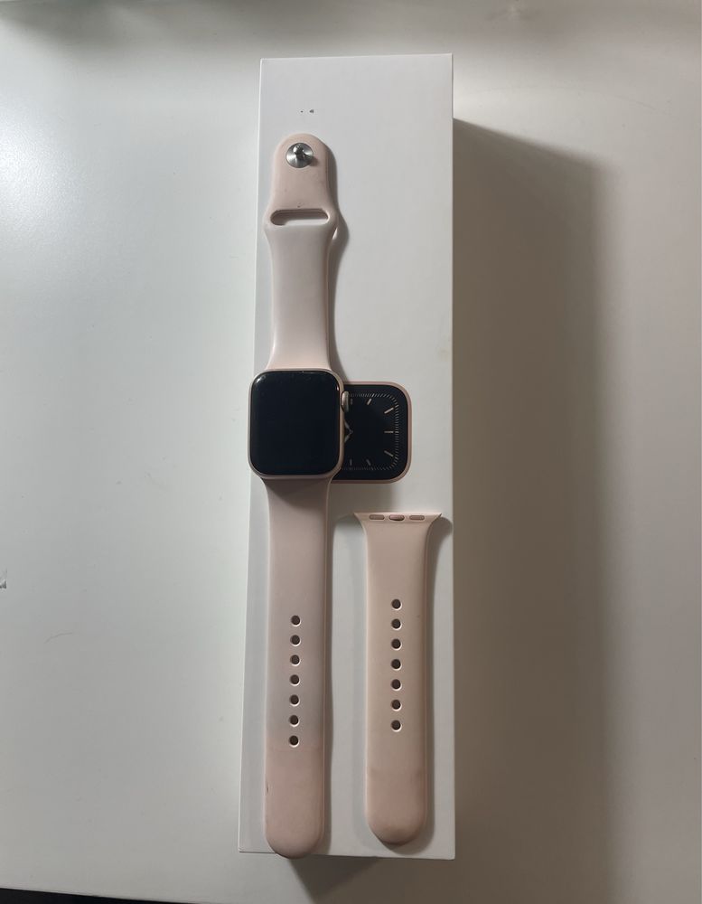 Apple Watch 5 40 mm alumínio