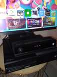 Xbox one + sensor Kinect + 2 pady + 5 gier