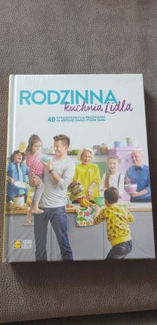 Książka z przepisami Rodzinna kuchnia Lidla nowa w folii