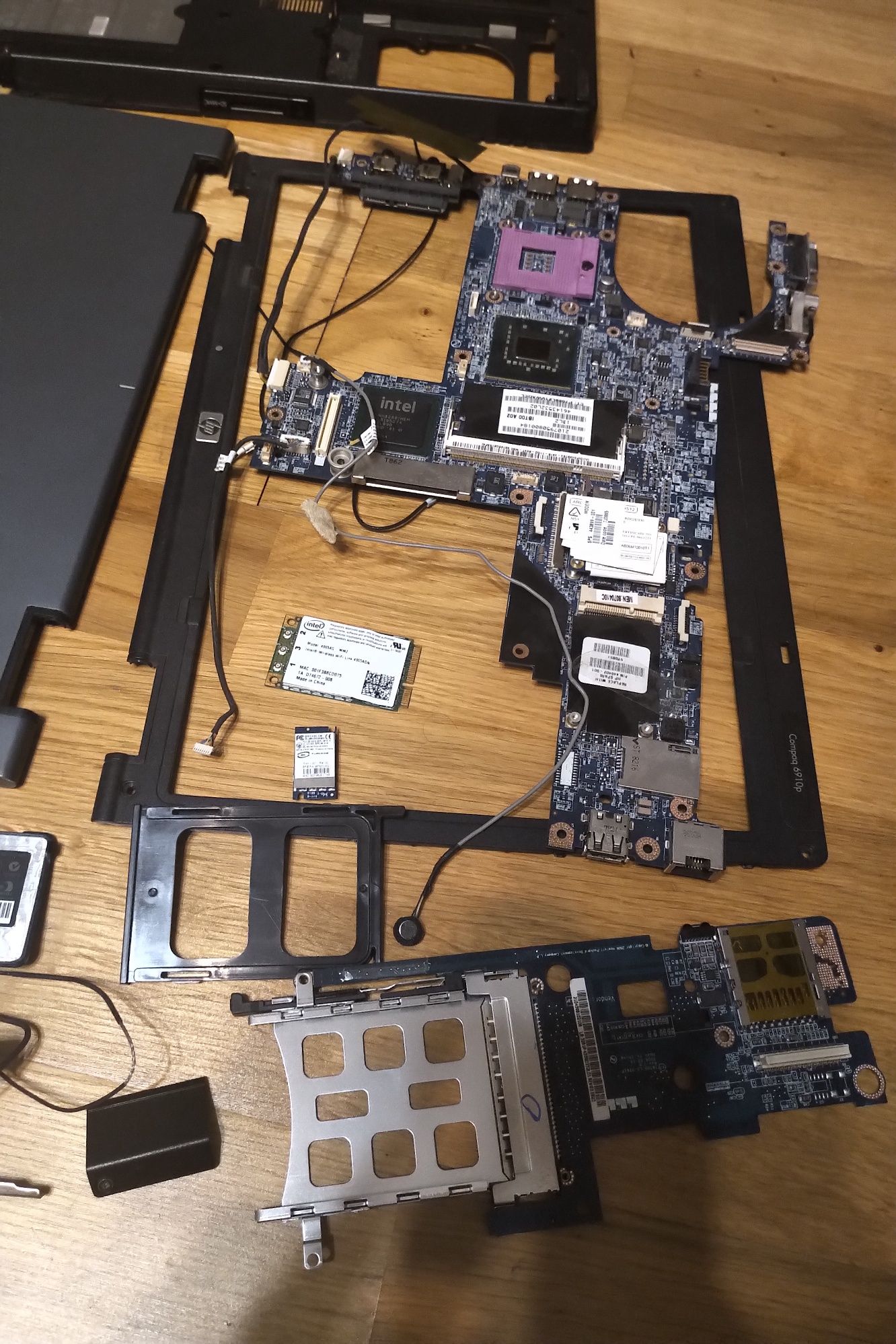 HP Compaq 6910p częśći - dużo