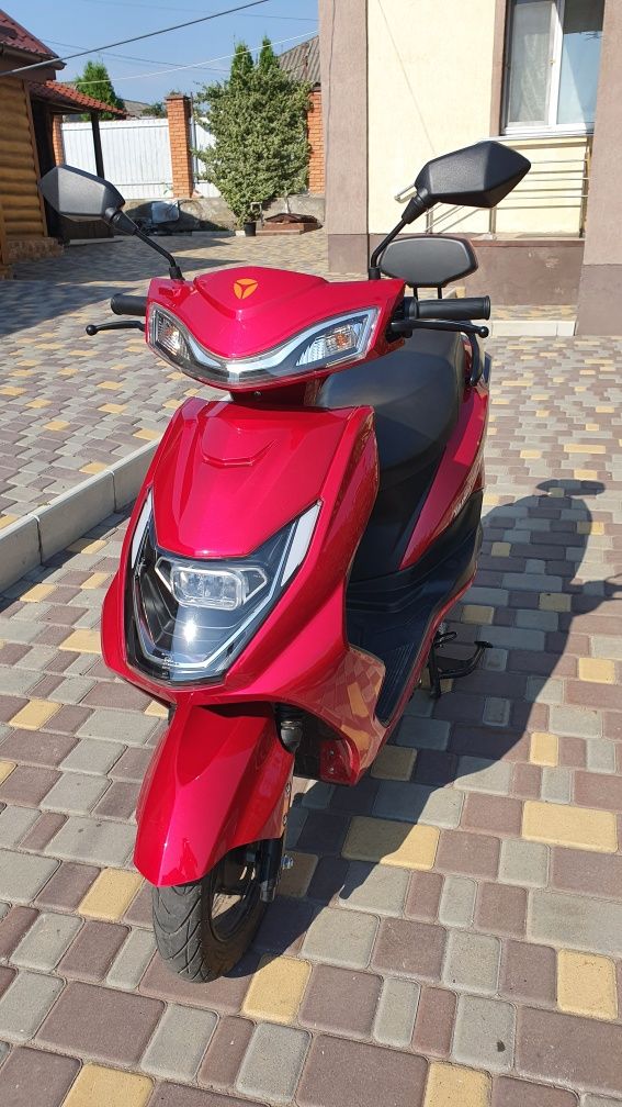 Продам електроскутер YADEA LUNA 1800 вт