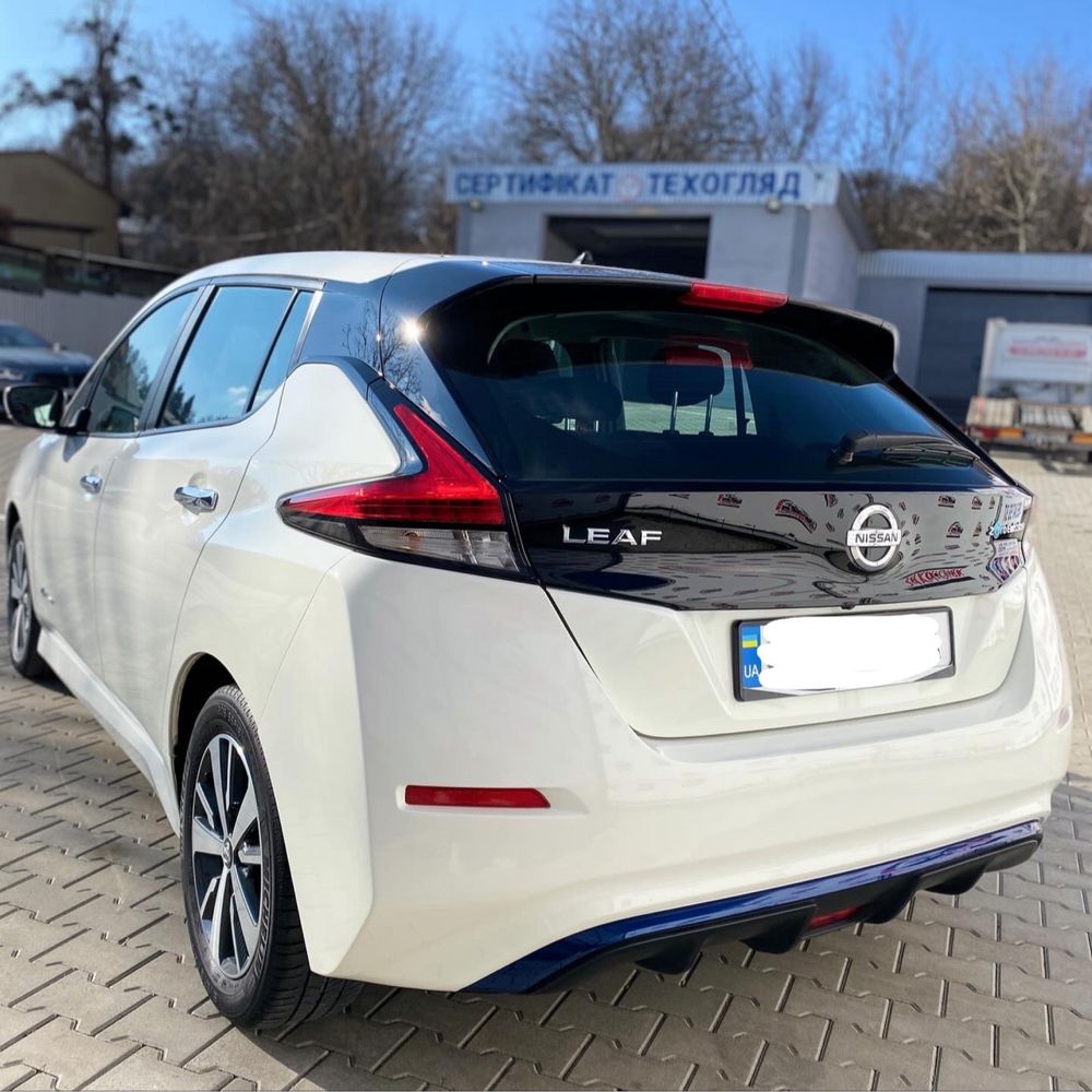 Nissan leaf в гарному стані