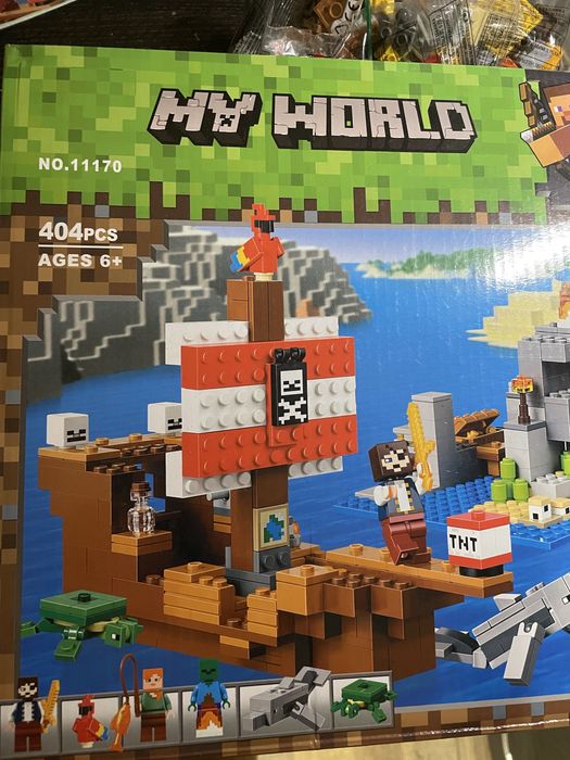 LEGO Minecraft «Приключения на пиратском корабле»