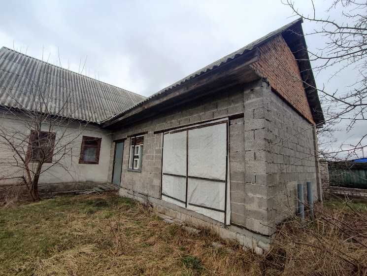 Продаж  будинку в селі Деньги.