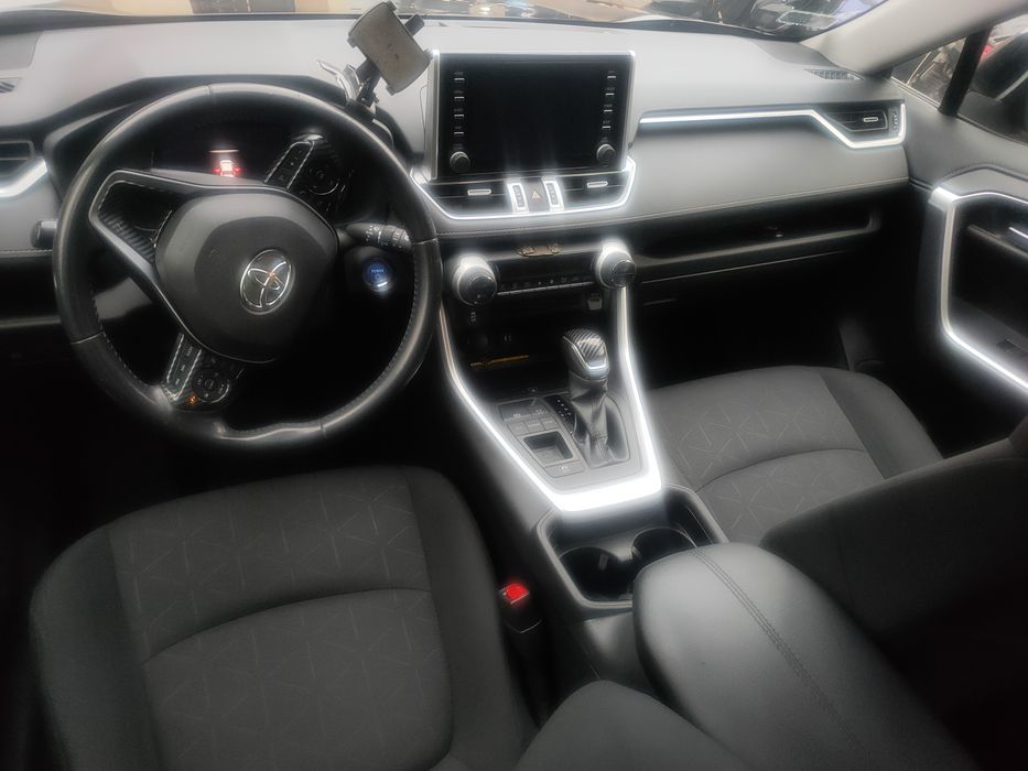 Toyota RAV4 comfort z hakiem
