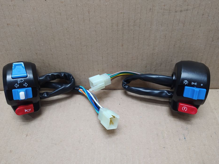 Блоки кнопок руля скутера GY6 (ПРАВЫЙ/ЛЕВЫЙ) +рычаги
